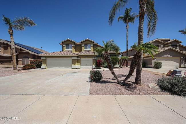 2568 E Santa Rosa Dr in Gilbert, AZ - Building Photo - Building Photo
