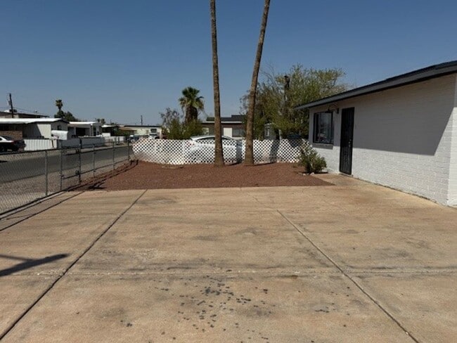 1874 Montclair Dr in Bullhead City, AZ - Building Photo - Building Photo