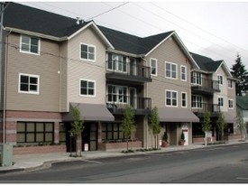 Issaquah Court Apartments