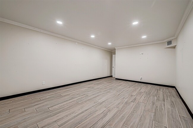 property at 10535 Dannhaus Rd