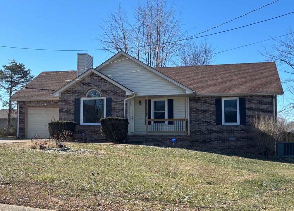 113 Whitehall Dr in Clarksville, TN - Building Photo