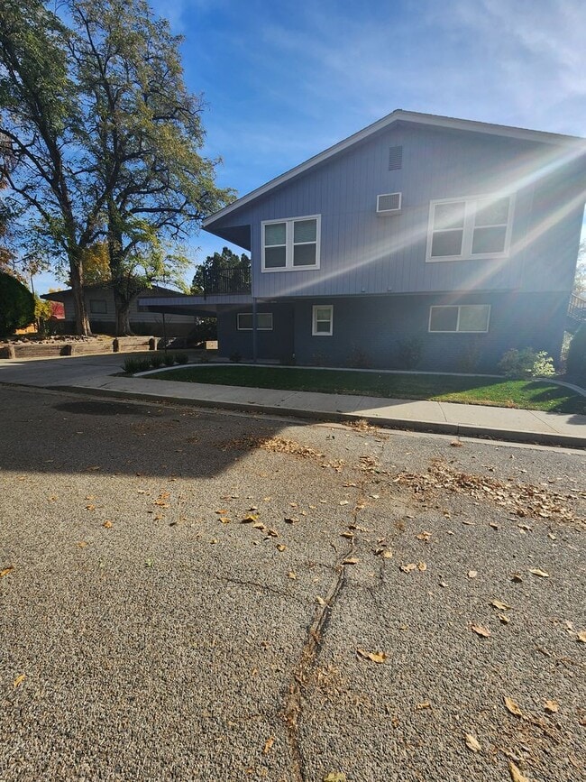 2025 Moss Dr in Payette, ID - Building Photo - Building Photo