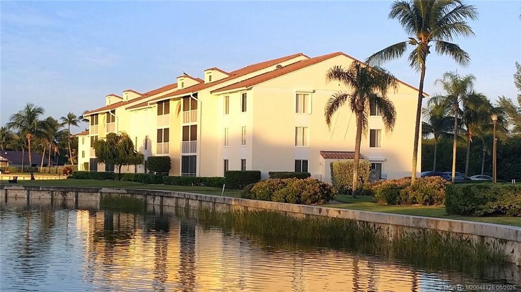 4436 NE Ocean Blvd in Jensen Beach, FL - Building Photo