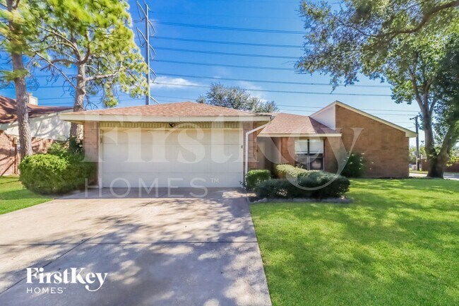 4317 Coventry Dr in Grand Prairie, TX - Building Photo - Building Photo