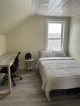 562 S Main St, Unit Brewer Apartment in Brewer, ME - Building Photo - Building Photo