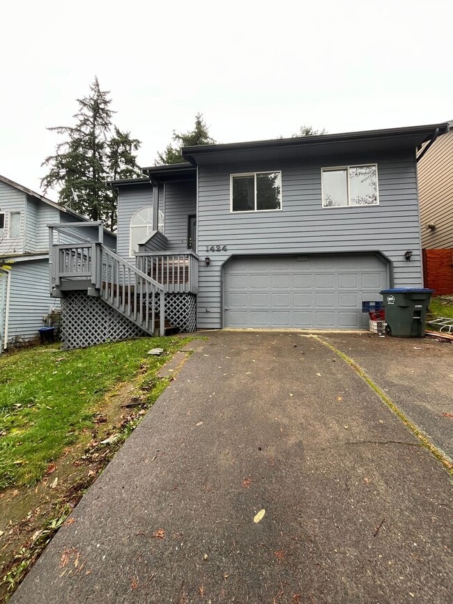 property at 1424 Toledo St