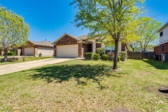 293 Buckingham Dr in Kyle, TX - Building Photo - Building Photo