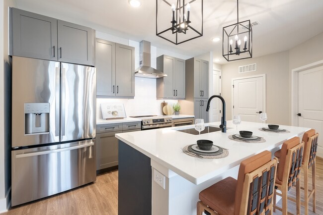 The Whitby Birmingham in Birmingham, AL - Building Photo - Building Photo