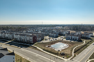 Retreat at One in Glen Allen, VA - Building Photo - Building Photo