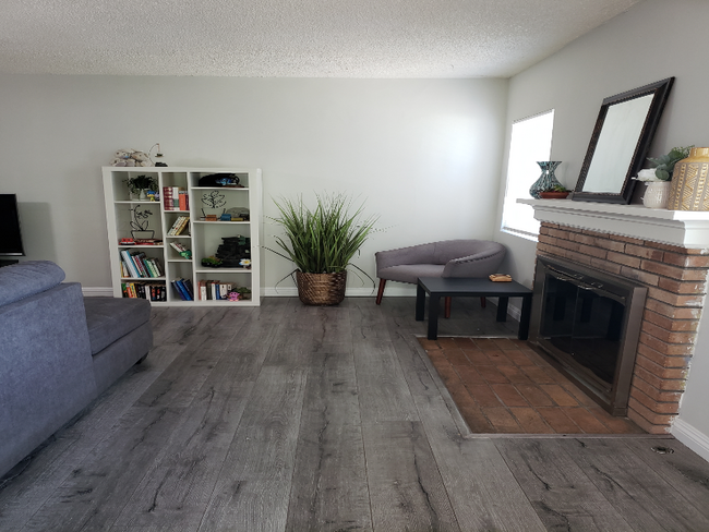 property at 1466 Casa Vista Dr