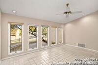 1903 Archway Dr in San Antonio, TX - Foto de edificio - Building Photo