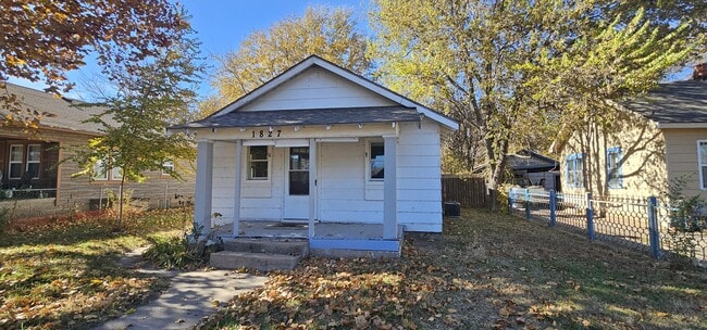 property at 1827 Jackson N Ave