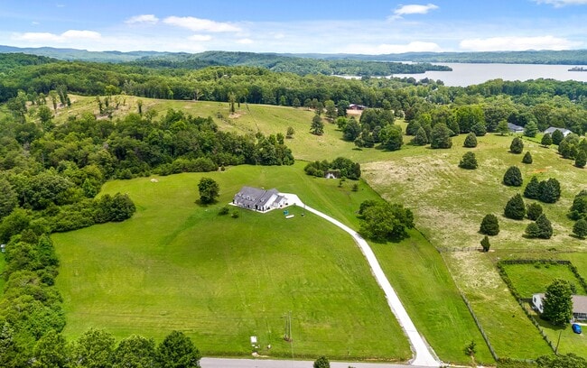419 Pin Hook Rd in Spring City, TN - Building Photo - Building Photo