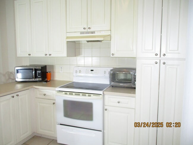 4802 Washington St, Unit 142 in Hollywood, FL - Building Photo - Building Photo