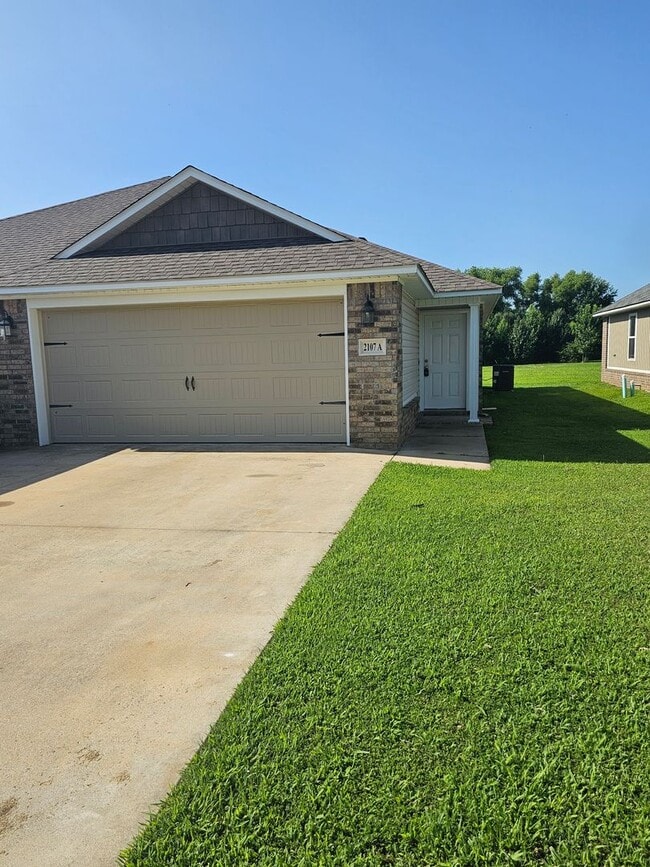 property at 2107b Ingalls Ln