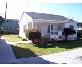 250-254 H St in Chula Vista, CA - Foto de edificio - Building Photo