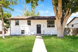 165 Iris St in Broomfield, CO - Building Photo