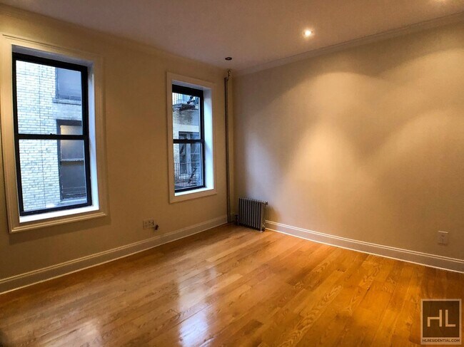 West 11th Street in New York, NY - Building Photo - Building Photo