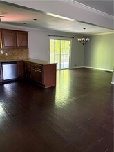 3211 Flamingo Dr in East Point, GA - Foto de edificio - Building Photo