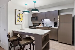 WaterWalk Atlanta Perimeter Center Apartments