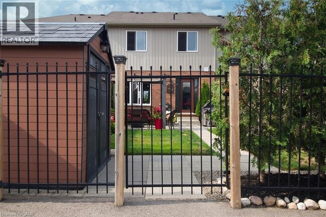 511 Victoria Rd N in Guelph, ON - Building Photo - Building Photo