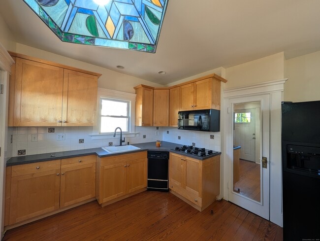 446 New Haven Ave in Derby, CT - Building Photo - Building Photo