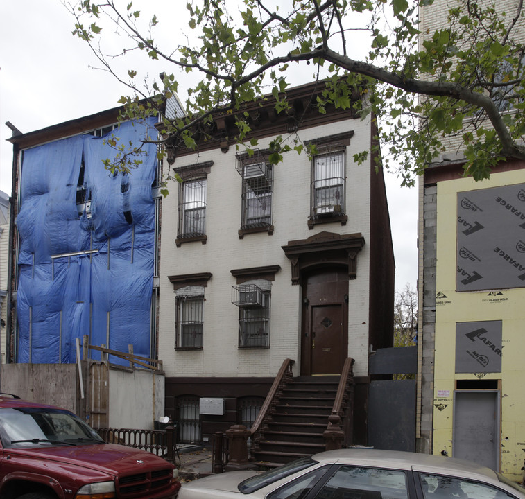 168 Skillman St in Brooklyn, NY - Building Photo