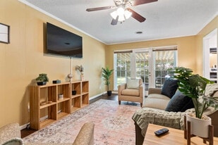 4243 Vaughn Rd in Montgomery, AL - Building Photo