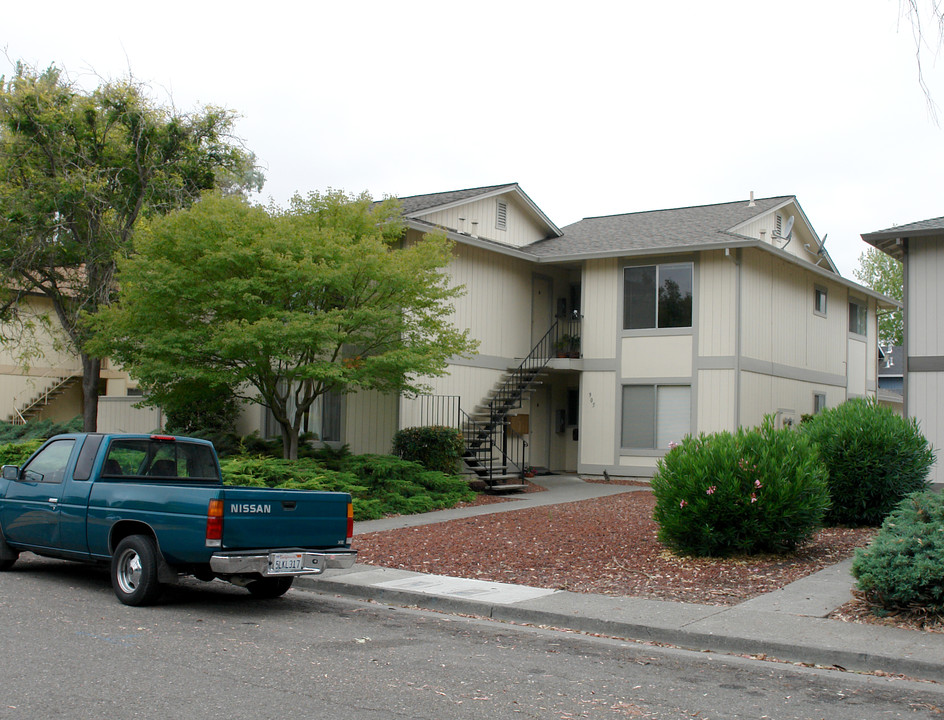 905 Kirsten Ct in Rohnert Park, CA - Building Photo