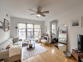 2023 N Humboldt Blvd, Unit J04P in Chicago, IL - Building Photo