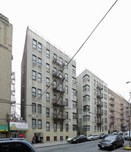 2641 Marion Ave in Bronx, NY - Foto de edificio - Building Photo