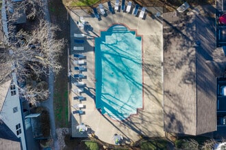 Barcelo at East Cobb in Marietta, GA - Foto de edificio - Building Photo