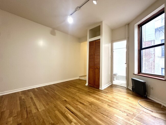 3133 Broadway in New York, NY - Building Photo - Building Photo