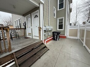 26 Limerick St, Unit 1 in New Haven, CT - Building Photo - Building Photo