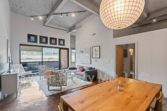 360 W Pershing Rd in Kansas City, MO - Building Photo - Building Photo