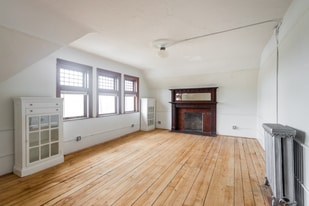 223 E Ferry St in Detroit, MI - Building Photo