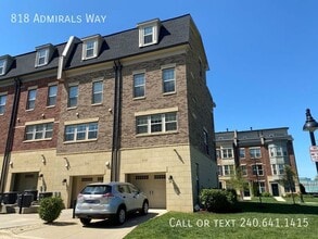 818 Admirals Way in Oxon Hill, MD - Building Photo - Building Photo