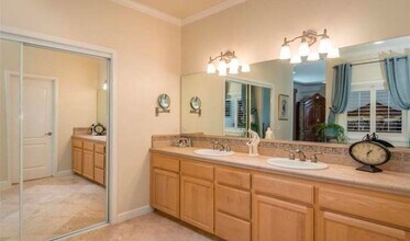 511 Grand Canyon Dr in Paso Robles, CA - Building Photo - Building Photo