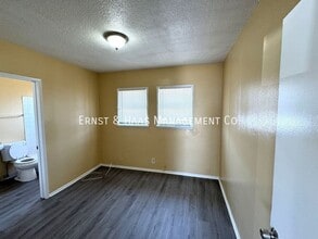 13812 S Avalon Blvd in Los Angeles, CA - Building Photo - Building Photo