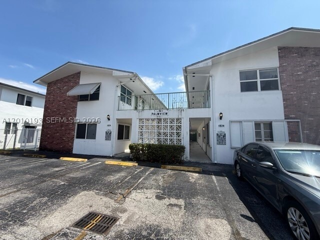 property at 1824 Monroe St
