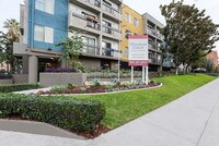 Windsor Court - Windsor Court Apartments in Los Angeles, California