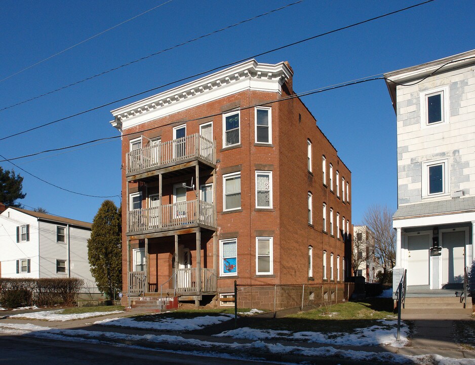 96-98 Adelaide St in Hartford, CT - Building Photo