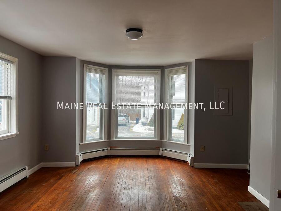 61 Kenduskeag Ave in Bangor, ME - Building Photo