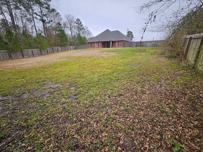 165 James Dr in Leesville, LA - Building Photo - Building Photo
