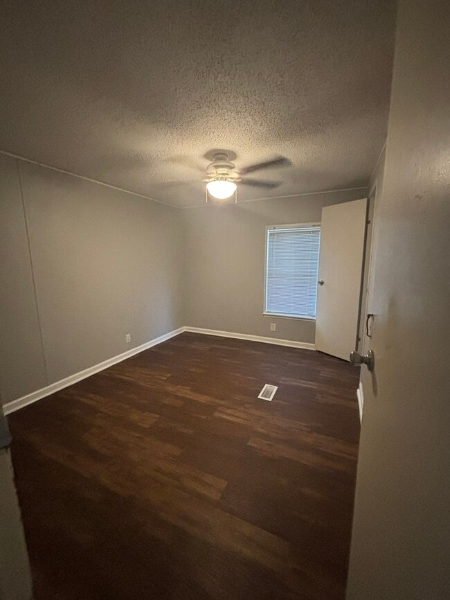 200 Raider Ln in Lumberton, TX - Building Photo - Building Photo