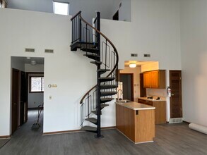 8 Acapulco Princess in Vernon, NJ - Foto de edificio - Building Photo