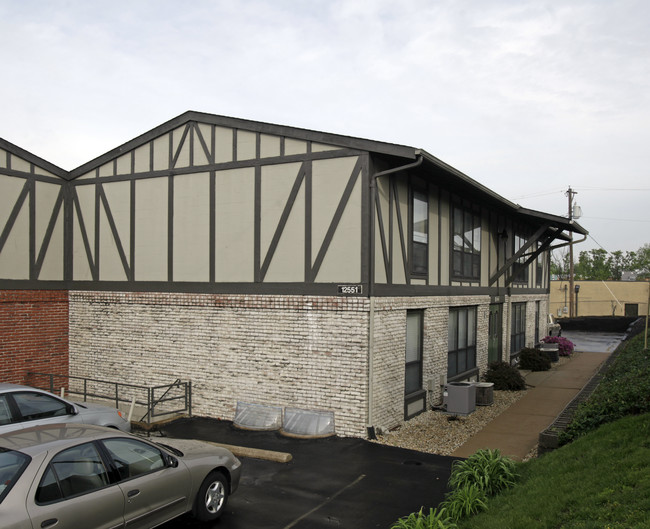 Stratford Apartments in St. Louis, MO - Foto de edificio - Building Photo