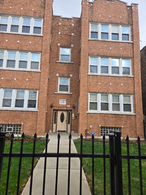 property at 4622 W Jackson Blvd