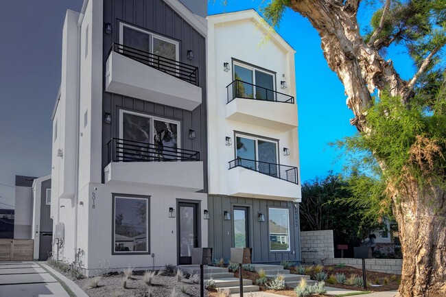 property at 6018-6018 Comey Ave