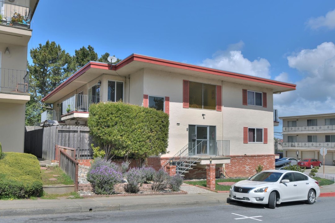 502 Richmond Dr in Millbrae, CA - Building Photo